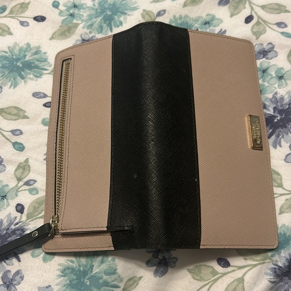 Kate spade wallet - Picture 2 of 9